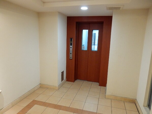 麹町二番町マンションの物件内観写真